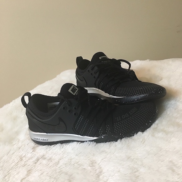 nike free tr 7 selfie women's training shoe